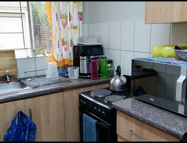 3 BEDROOM FREESTANDING FOR SALE IN OOS EINDE